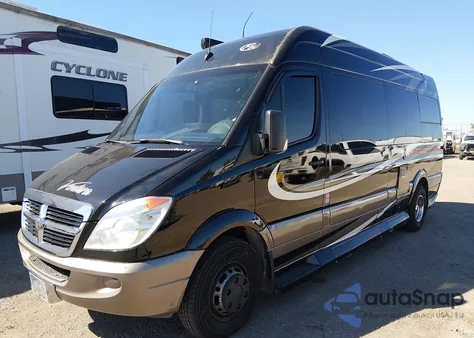 2009 Dodge Sprinter Van 3500 High Roof z USA, uszkodzony, nr VIN WD0PF145595375057